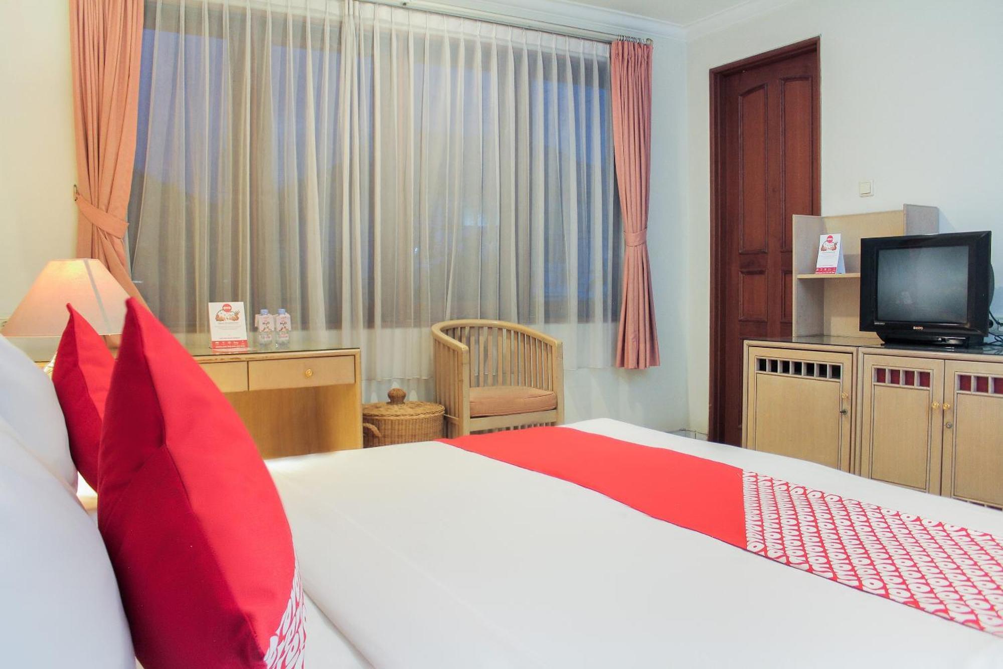 Super Oyo 123 Puri Lotus Otel Cakarta Dış mekan fotoğraf