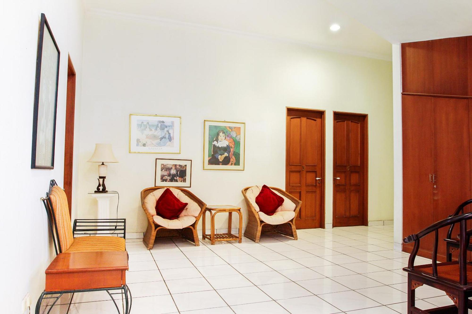Super Oyo 123 Puri Lotus Otel Cakarta Dış mekan fotoğraf
